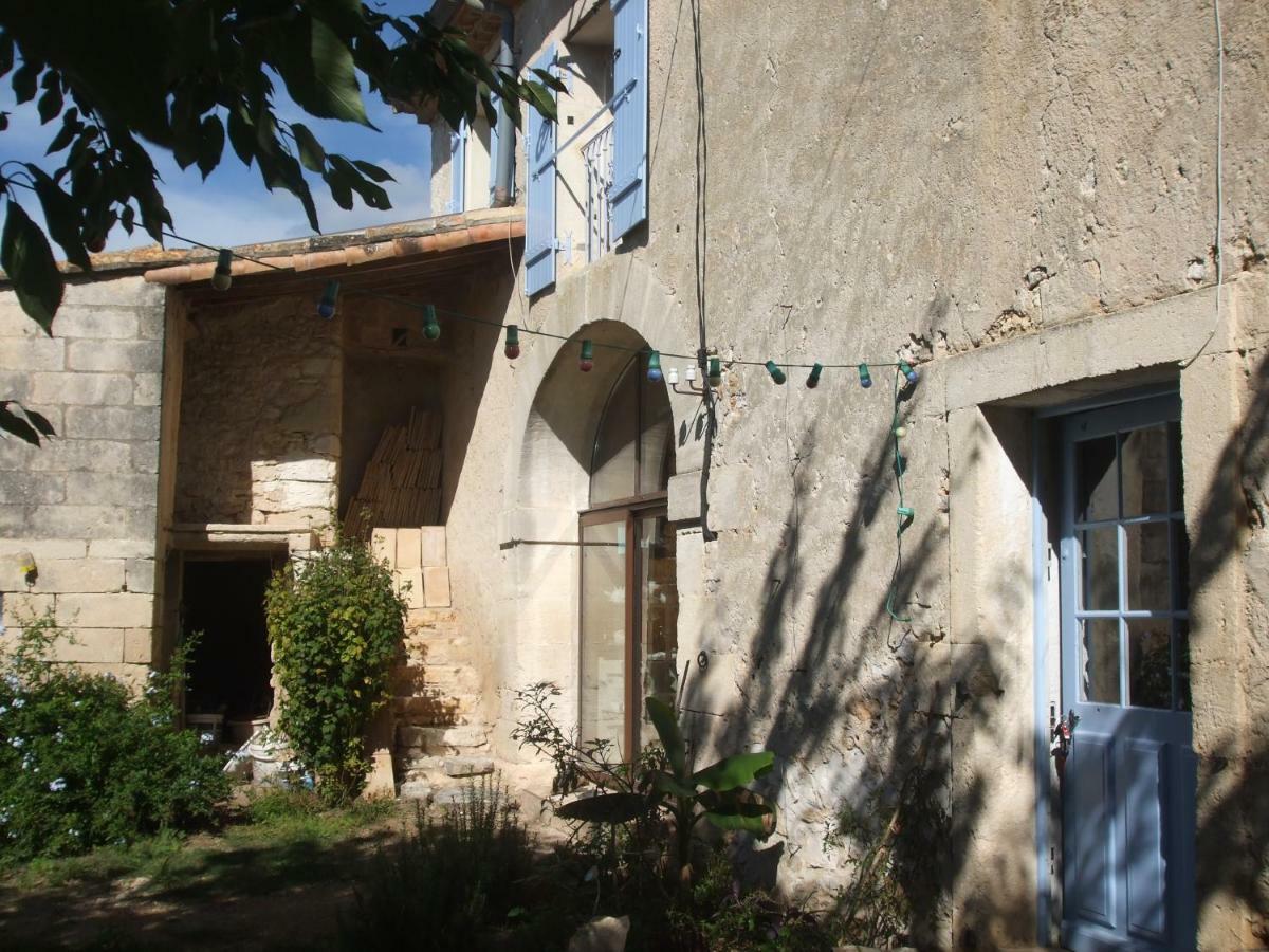 Chambres D'Hotes Dans Maison D'Artiste Galargues Екстер'єр фото