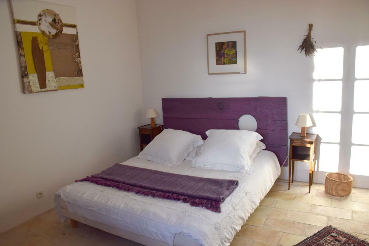 Chambres D'Hotes Dans Maison D'Artiste Galargues Екстер'єр фото