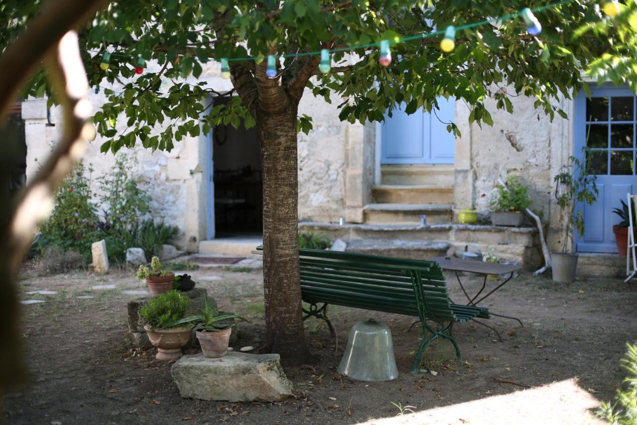 Chambres D'Hotes Dans Maison D'Artiste Galargues Екстер'єр фото